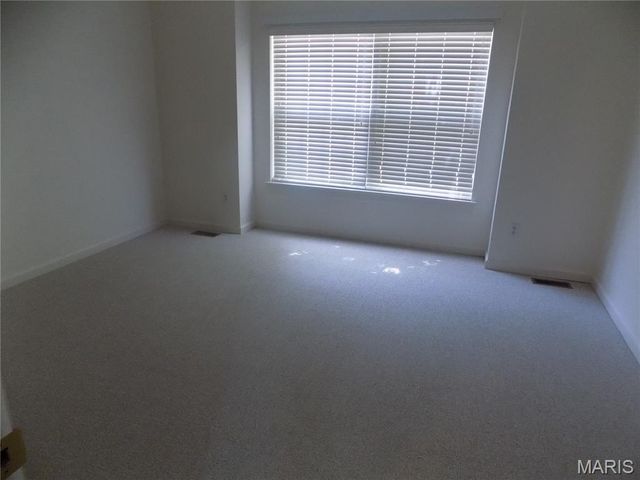 7250 Tournament Dr Drive, Oakville, MO 63129