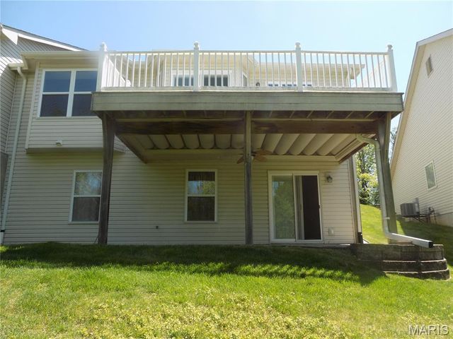 7250 Tournament Dr Drive, Oakville, MO 63129