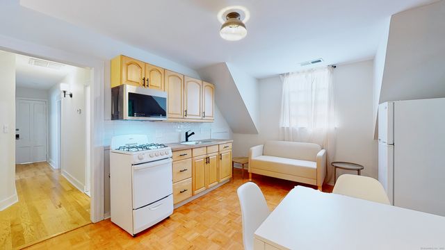 86 Edwards Street 3, New Haven, CT 06511