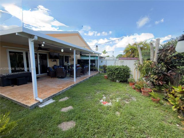 9623 SW 146th Pl, Miami, FL 33186