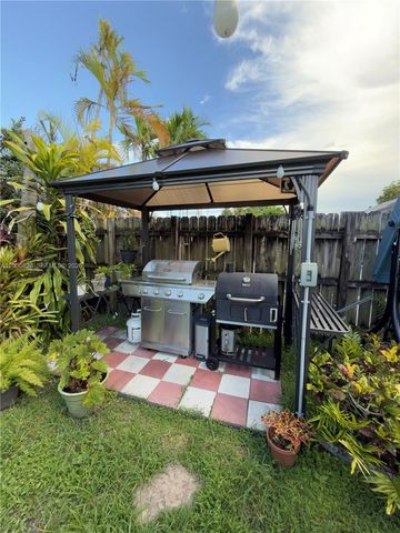 9623 SW 146th Pl, Miami, FL 33186