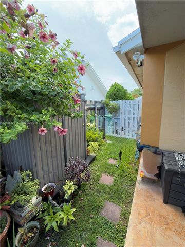 9623 SW 146th Pl, Miami, FL 33186