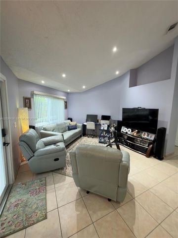9623 SW 146th Pl, Miami, FL 33186