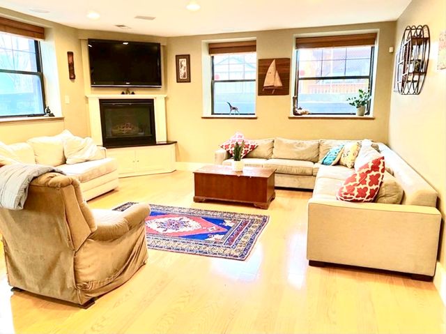 518 East 6th Street 2, Boston, MA 02127