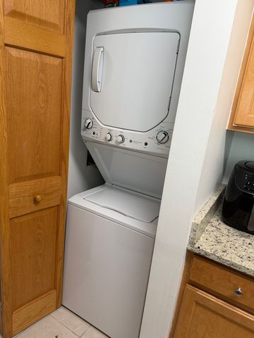 345 N La Salle Drive 1504, Chicago, IL 60654