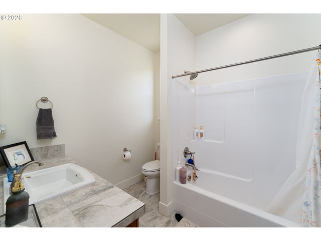 160 WINDY RIVER Rd, Kalama, WA 98625