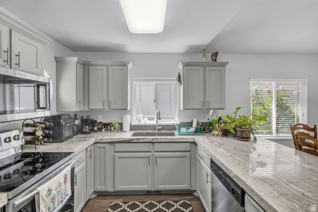 1164 W OLD HOLLOW WAY, West Jordan, UT 84084