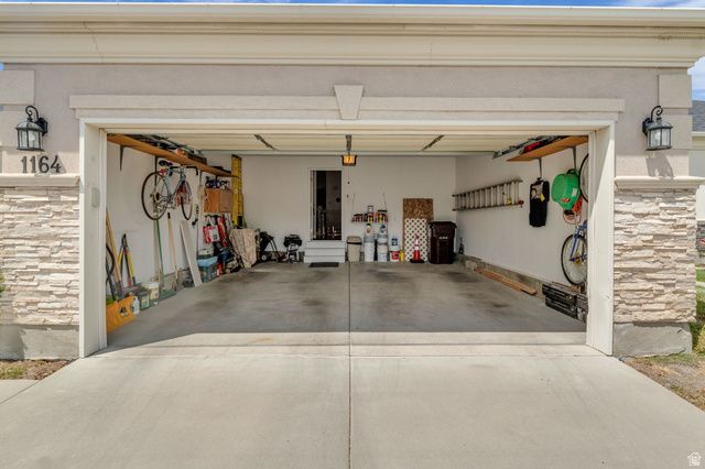 1164 W OLD HOLLOW WAY, West Jordan, UT 84084