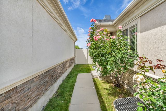 1164 W OLD HOLLOW WAY, West Jordan, UT 84084