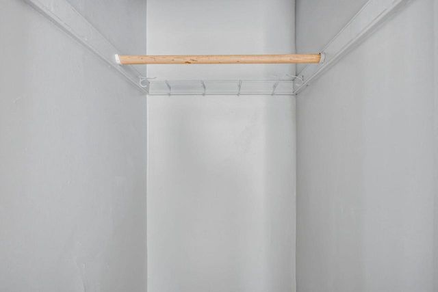 4722 W Garfield AVENUE, Milwaukee, WI 53208