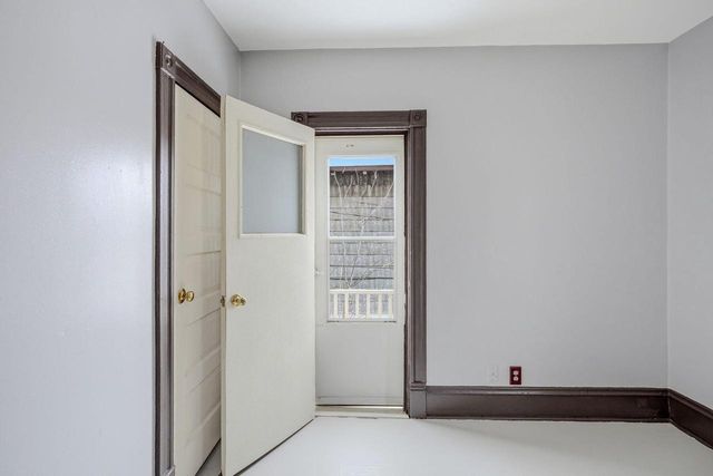 4722 W Garfield AVENUE, Milwaukee, WI 53208