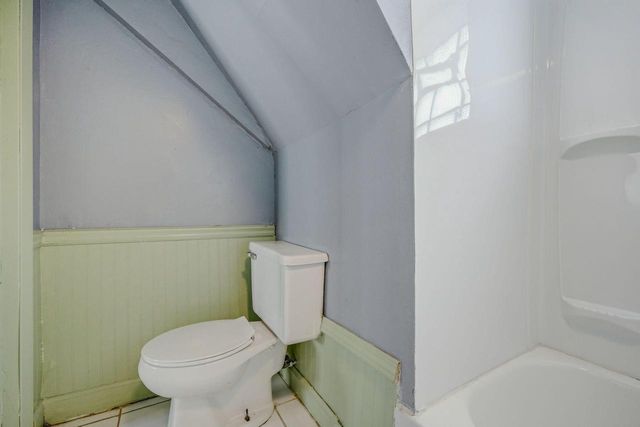 4722 W Garfield AVENUE, Milwaukee, WI 53208