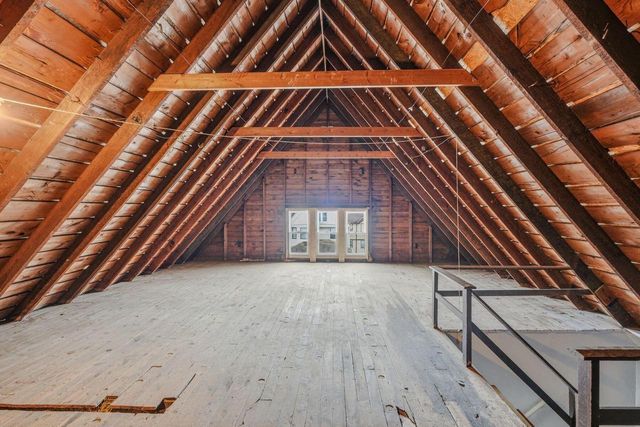 4722 W Garfield AVENUE, Milwaukee, WI 53208