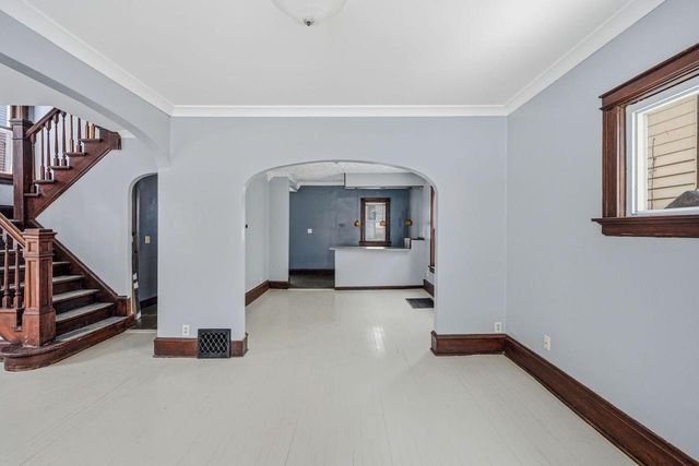 4722 W Garfield AVENUE, Milwaukee, WI 53208