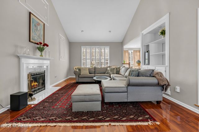 102 Blue Jay Court, Manalapan, NJ 07726