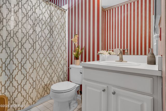 102 Blue Jay Court, Manalapan, NJ 07726