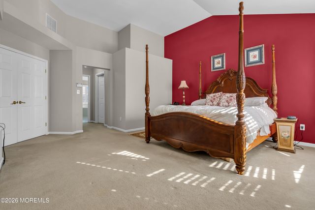 102 Blue Jay Court, Manalapan, NJ 07726