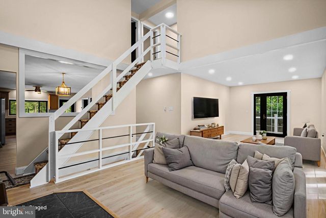 38 DOGWOOD DR, Fleetwood, PA 19522