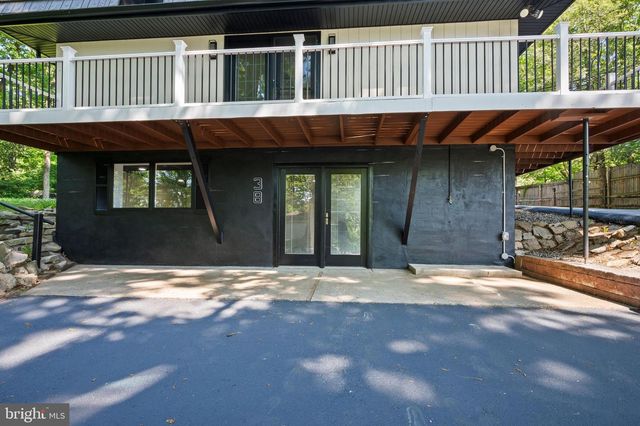 38 DOGWOOD DR, Fleetwood, PA 19522
