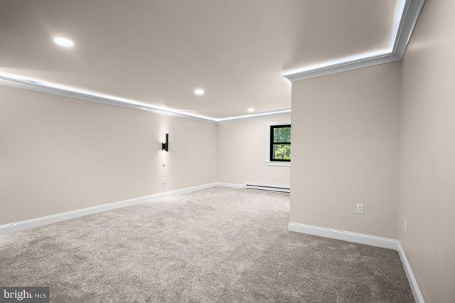 38 DOGWOOD DR, Fleetwood, PA 19522