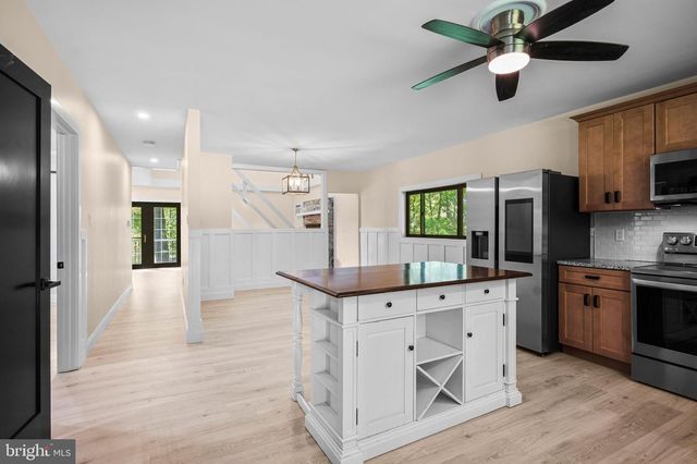 38 DOGWOOD DR, Fleetwood, PA 19522