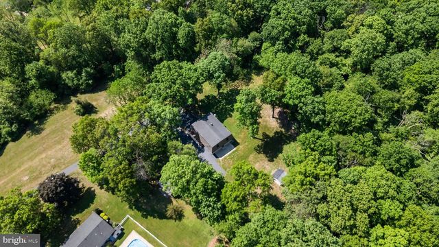 38 DOGWOOD DR, Fleetwood, PA 19522