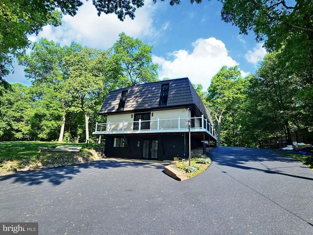 38 DOGWOOD DR, Fleetwood, PA 19522