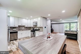 6012 WESTCHESTER DR #101, College Park, MD 20740