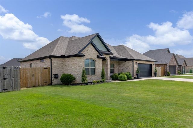 1295 Ruscello Avenue, Tontitown, AR 72762