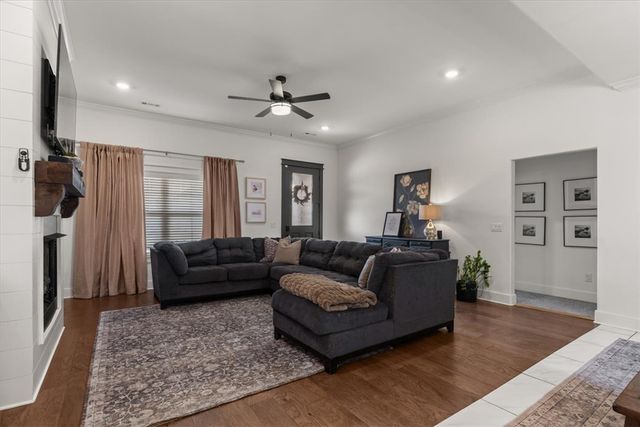1295 Ruscello Avenue, Tontitown, AR 72762