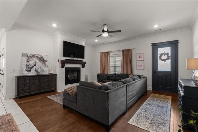 1295 Ruscello Avenue, Tontitown, AR 72762