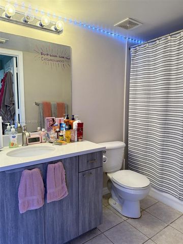 5015 Wiles Rd 207, Coconut Creek, FL 33073