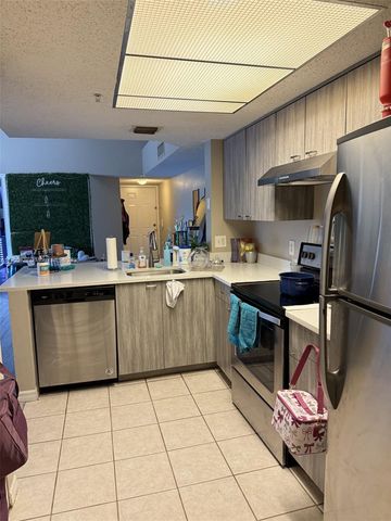 5015 Wiles Rd 207, Coconut Creek, FL 33073