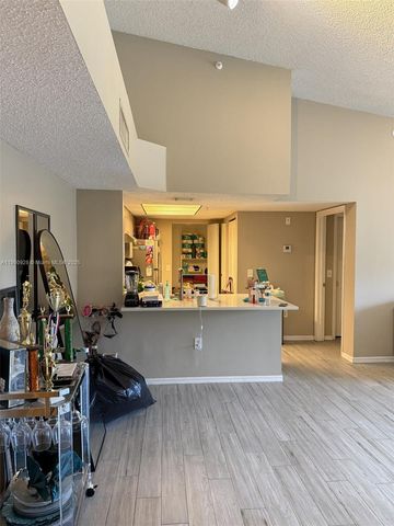 5015 Wiles Rd 207, Coconut Creek, FL 33073