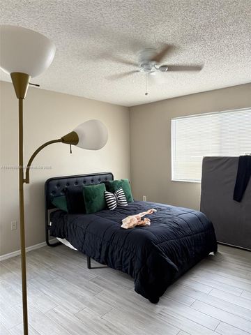 5015 Wiles Rd 207, Coconut Creek, FL 33073