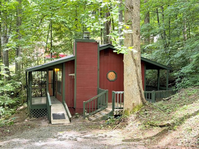 279 Rocky Top Road, Maggie Valley, NC 28751
