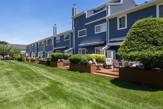 100 Baker Court 22, Island Park, NY 11558