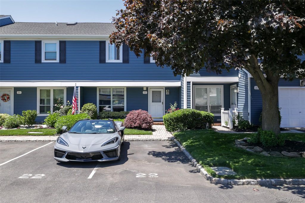 100 Baker Court 22, Island Park, NY 11558