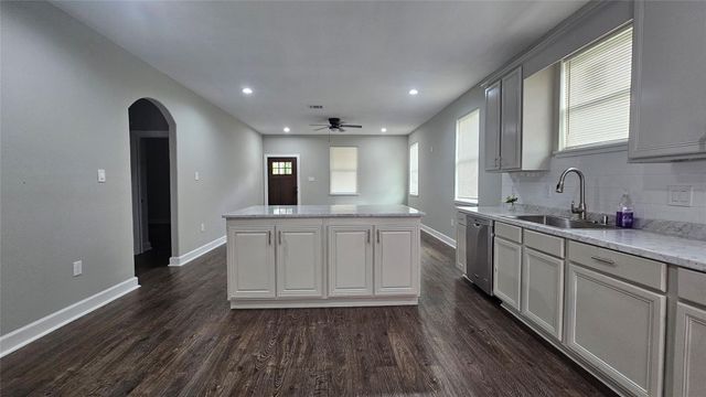 160 Oak Lane, Shepherd, TX 77371