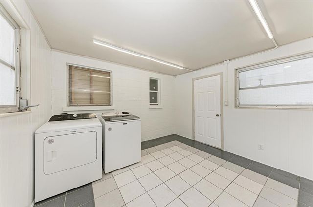 2714 DATURA STREET, Sarasota, FL 34239