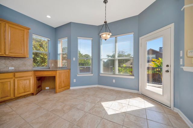 956 Water Oak Drive, Grapevine, TX 76051