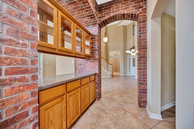956 Water Oak Drive, Grapevine, TX 76051
