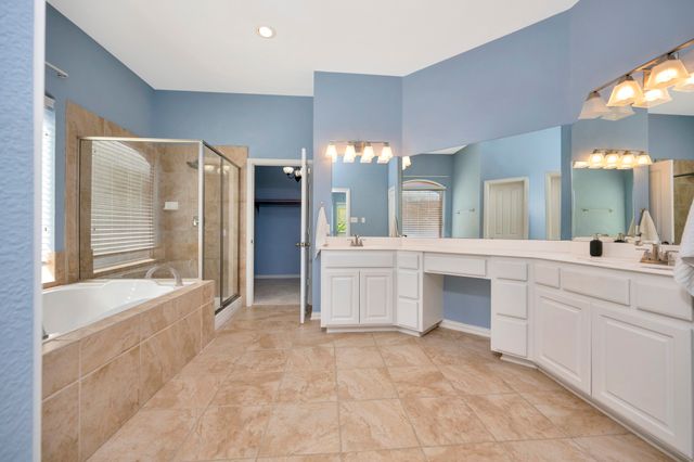 956 Water Oak Drive, Grapevine, TX 76051