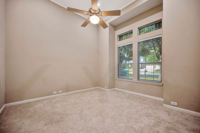 956 Water Oak Drive, Grapevine, TX 76051