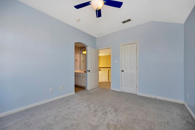 956 Water Oak Drive, Grapevine, TX 76051