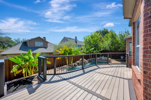956 Water Oak Drive, Grapevine, TX 76051