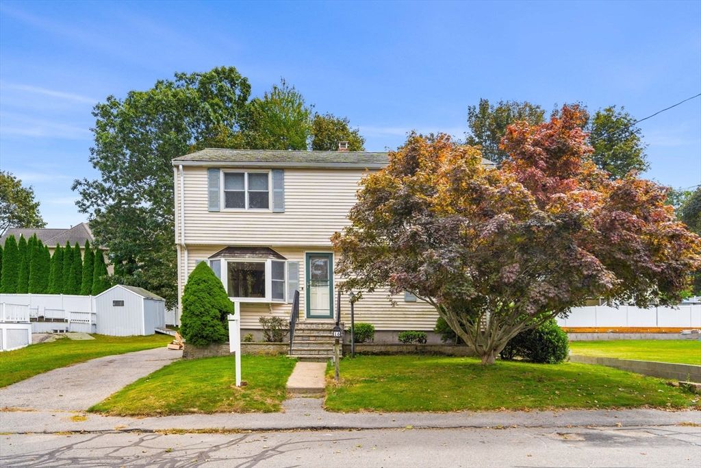 16 Marion Ave, Beverly, MA 01915