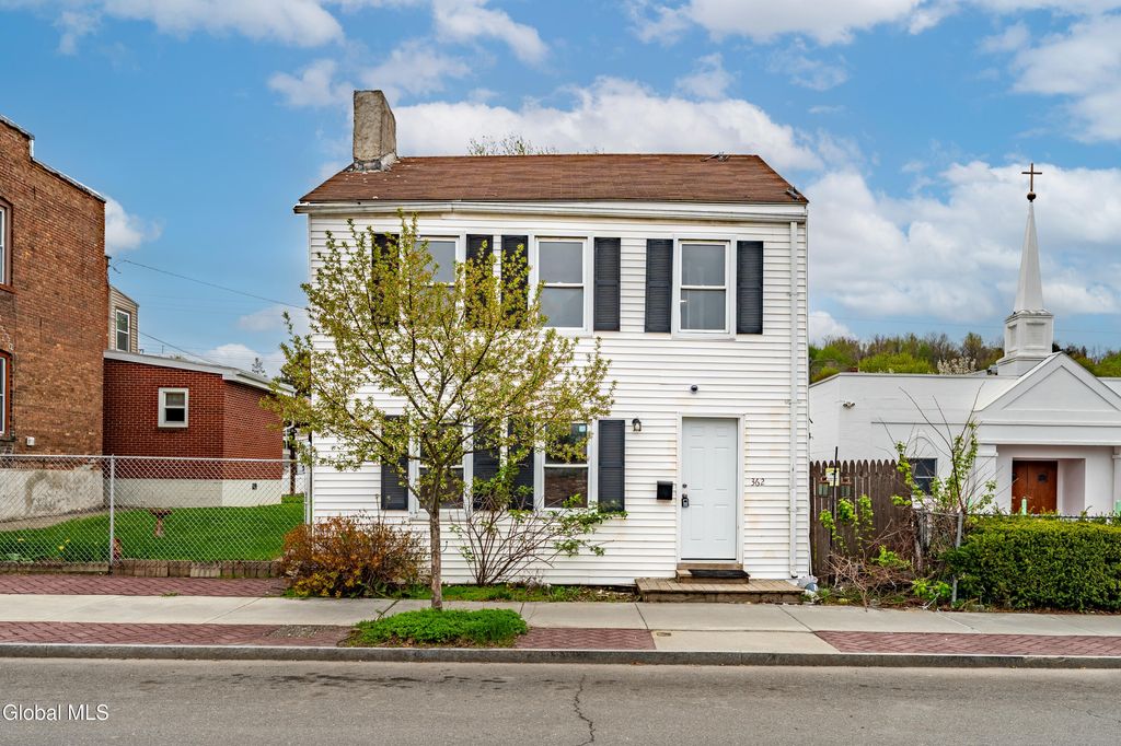 362 2nd Street, Troy, NY 12180