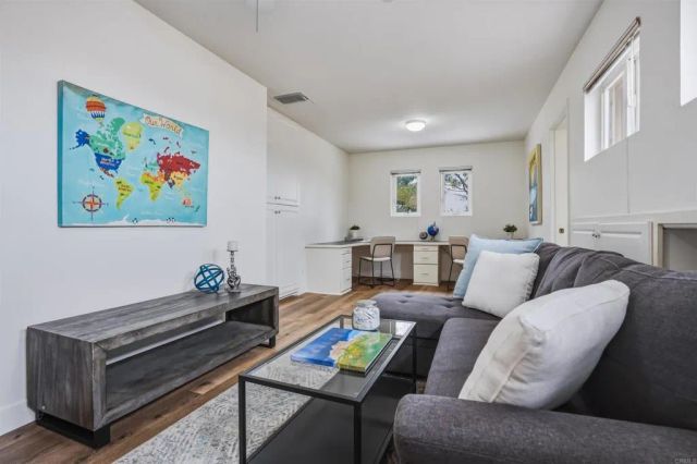 1065 S Hanlon Way, Anaheim Hills, CA 92808