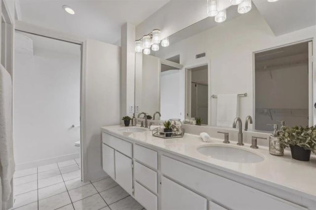 1065 S Hanlon Way, Anaheim Hills, CA 92808